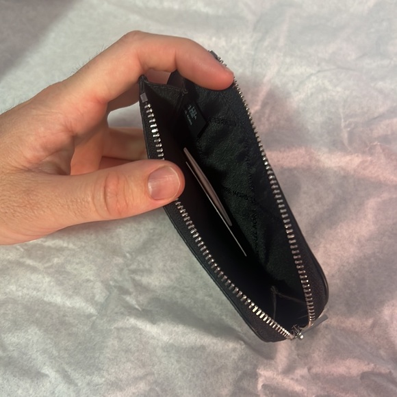 Michael Kors Men's Gifting Long Zip Wallet Mini MK logo PVC new with tag - Picture 2 of 4